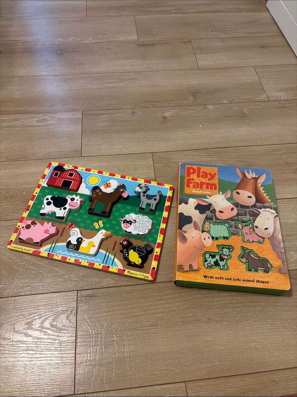 Melissa & Doug Wooden Farm Animal Puzzle and Puzzle Book